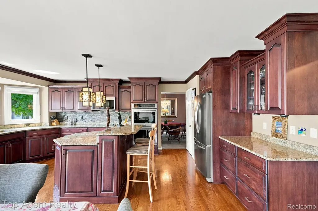 42316 Locklin Drive Sterling Heights City MI 48314