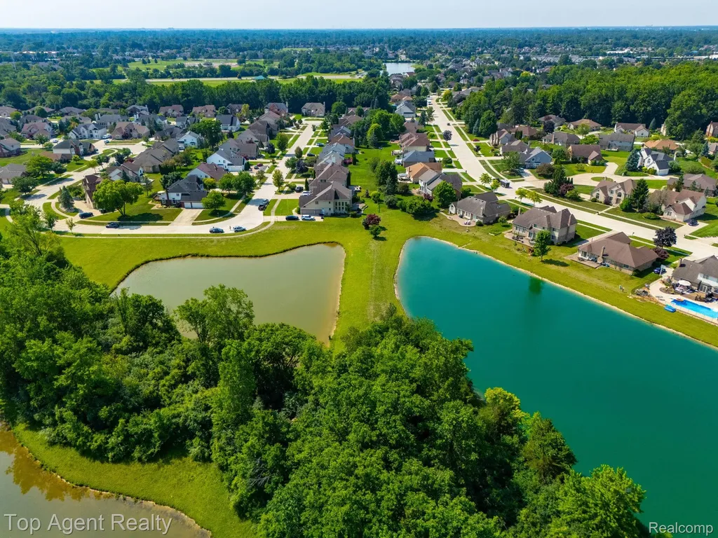 42316 Locklin Drive Sterling Heights City MI 48314