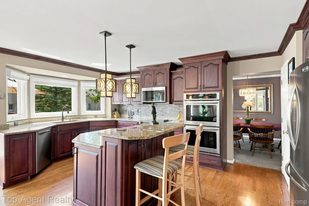 42316 Locklin Drive Sterling Heights City MI 48314
