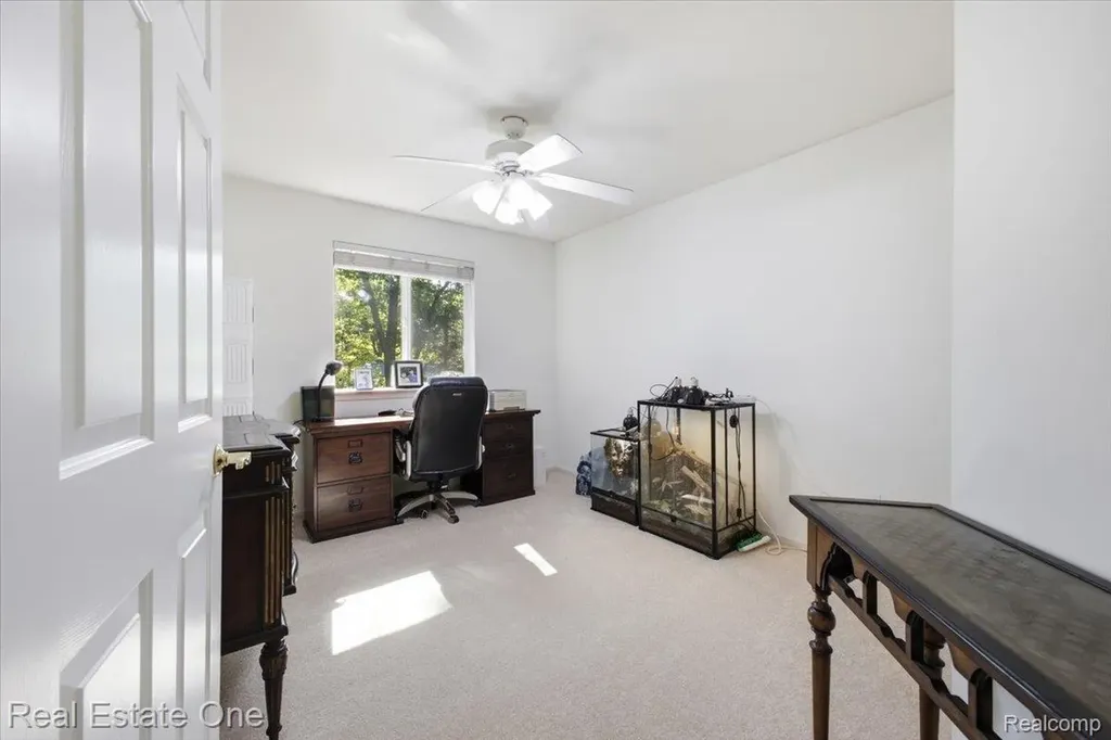 2475 Horace Street West Bloomfield Charter Township MI 48324