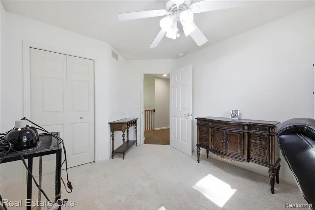 2475 Horace Street West Bloomfield Charter Township MI 48324