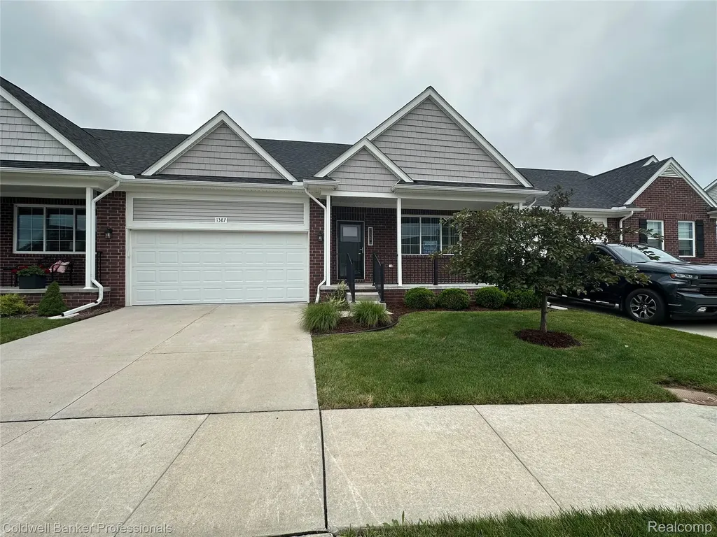 1387 Lincoln Street Lapeer City MI 48446
