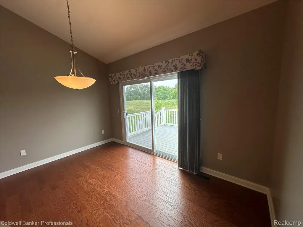 1387 Lincoln Street Lapeer City MI 48446
