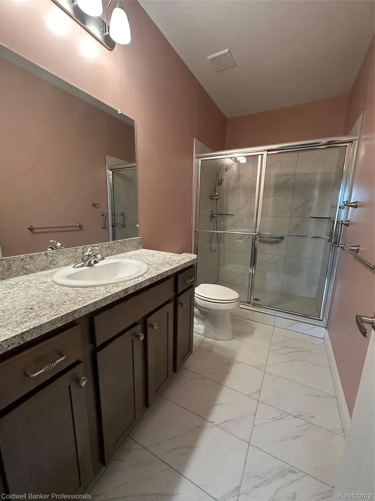 1387 Lincoln Street Lapeer City MI 48446