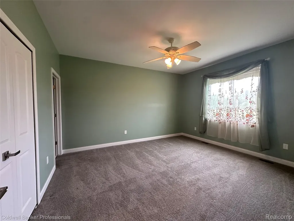 1387 Lincoln Street Lapeer City MI 48446