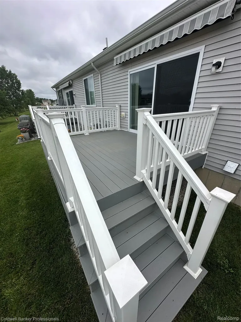 1387 Lincoln Street Lapeer City MI 48446