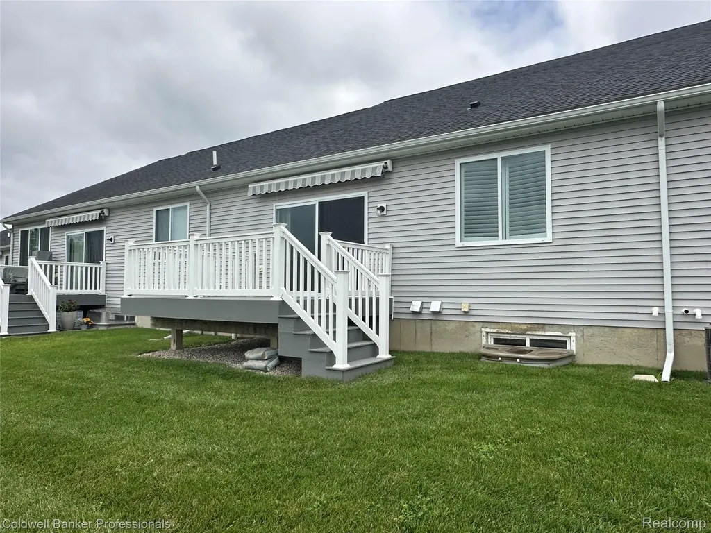 1387 Lincoln Street Lapeer City MI 48446
