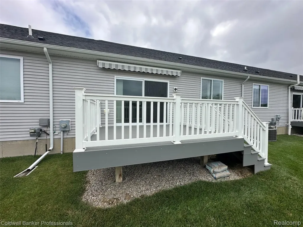 1387 Lincoln Street Lapeer City MI 48446