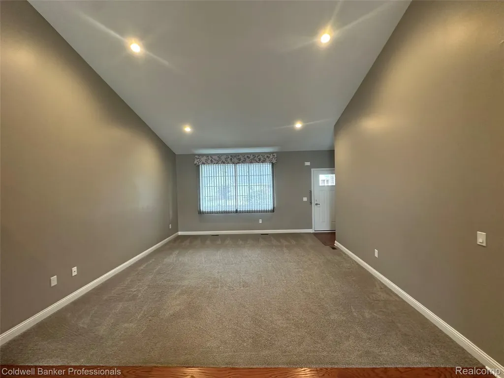 1387 Lincoln Street Lapeer City MI 48446