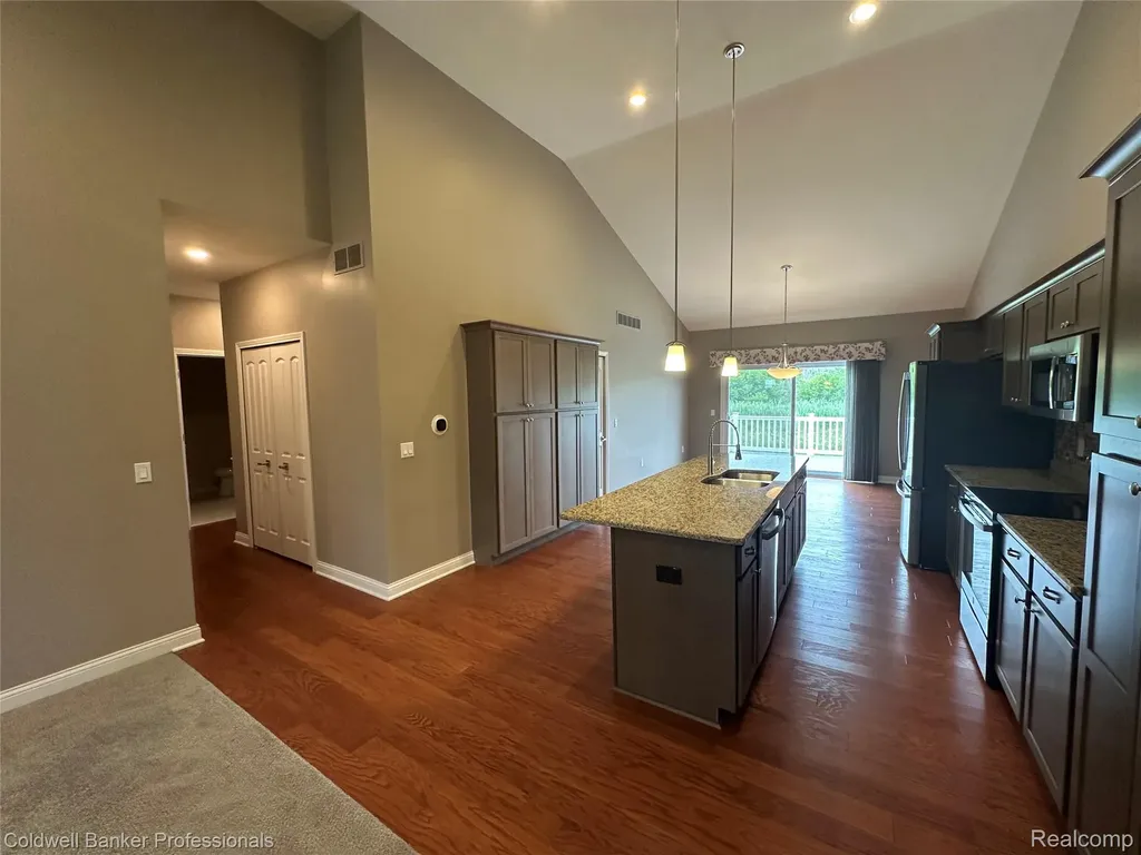 1387 Lincoln Street Lapeer City MI 48446