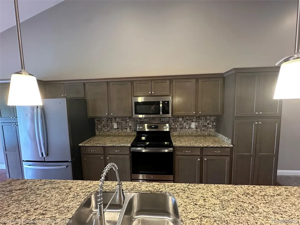1387 Lincoln Street Lapeer City MI 48446