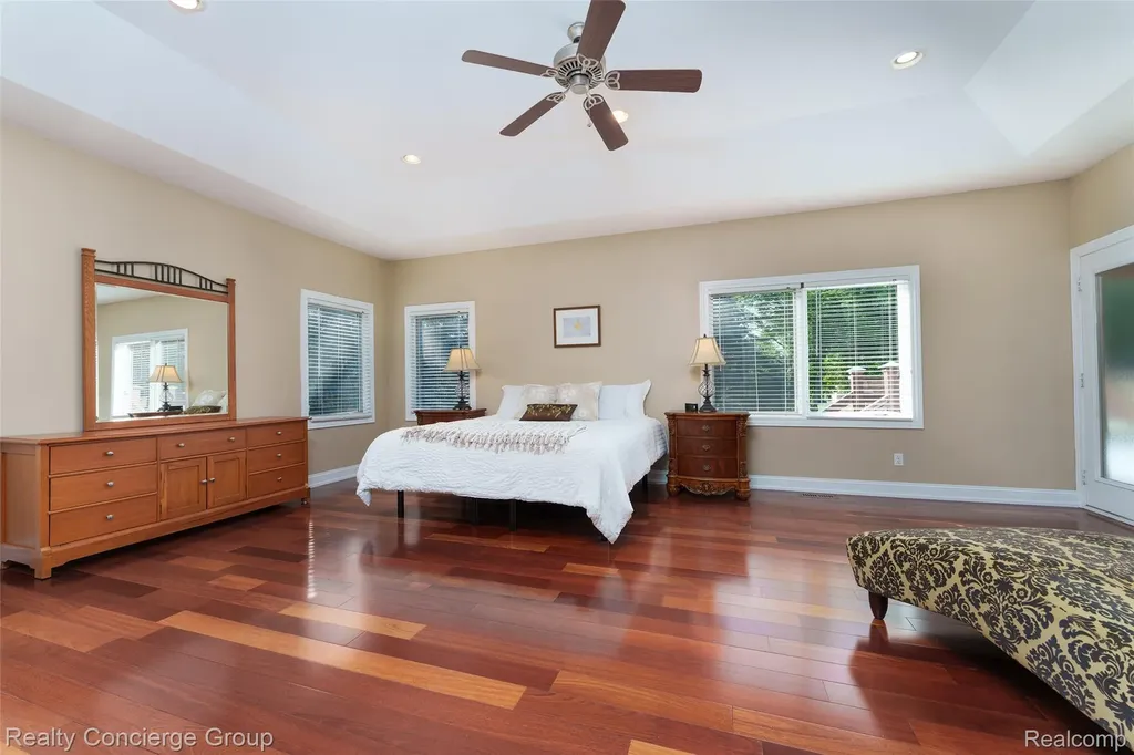 16366 Carrie Lane Fenton City MI 48430