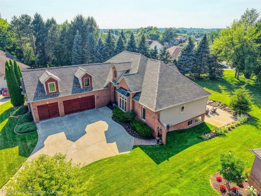 16366 Carrie Lane Fenton City MI 48430