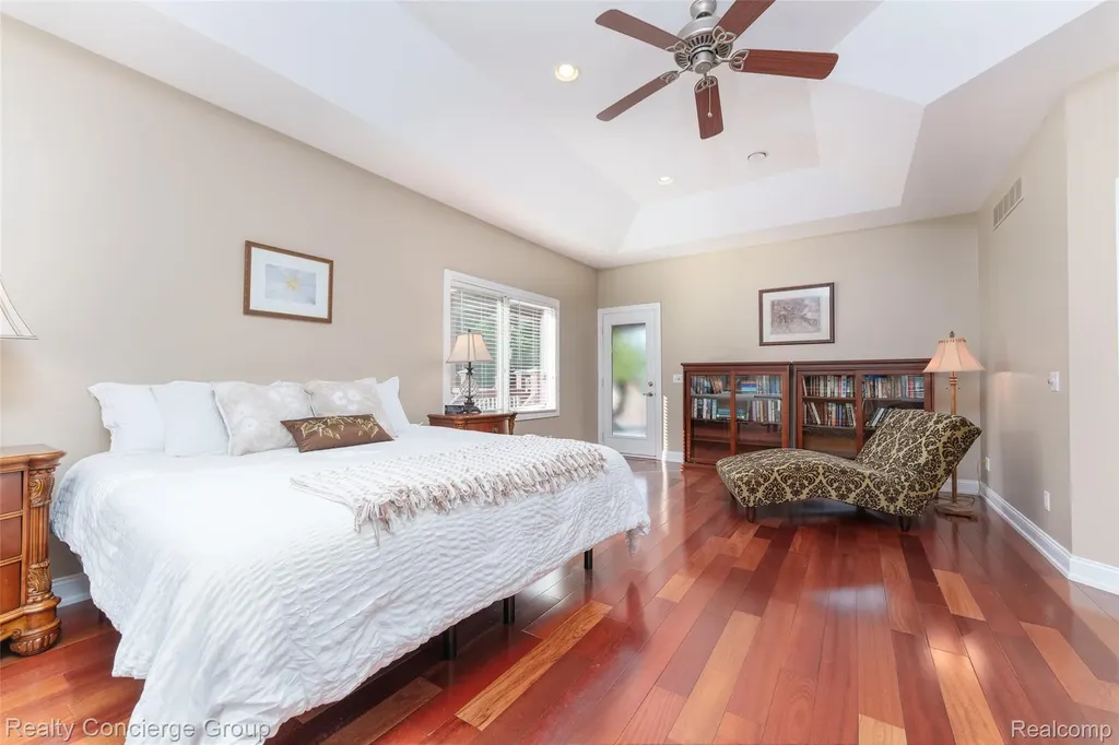 16366 Carrie Lane Fenton City MI 48430
