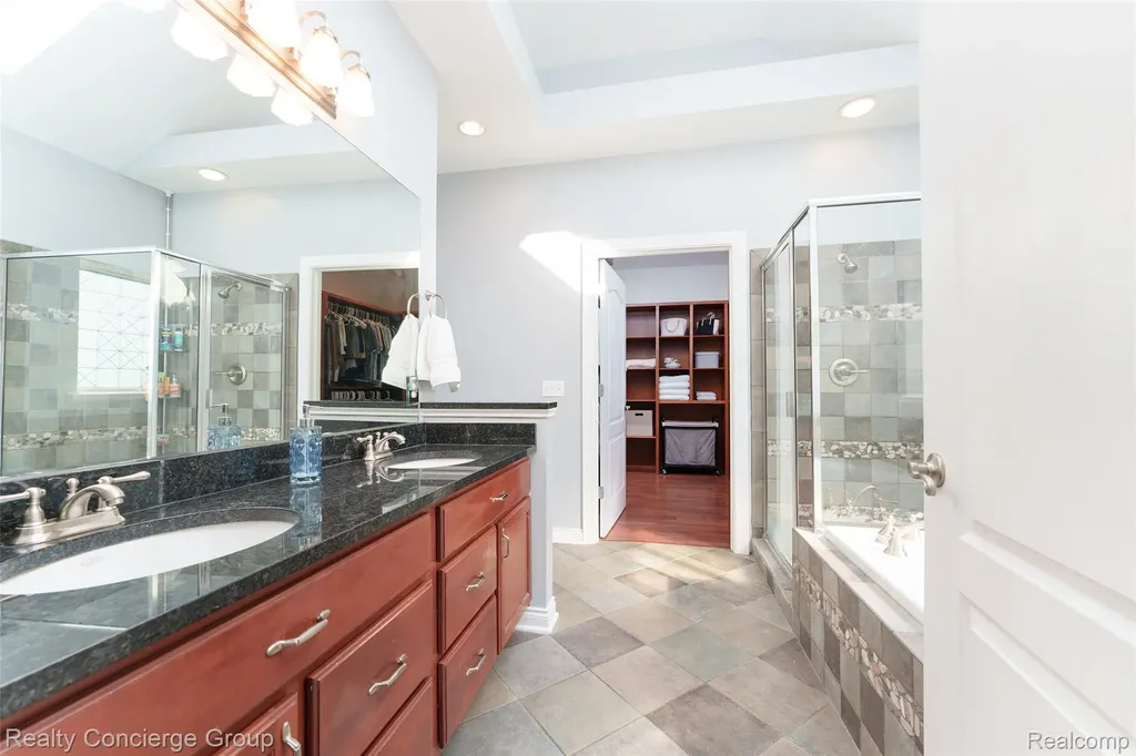 16366 Carrie Lane Fenton City MI 48430