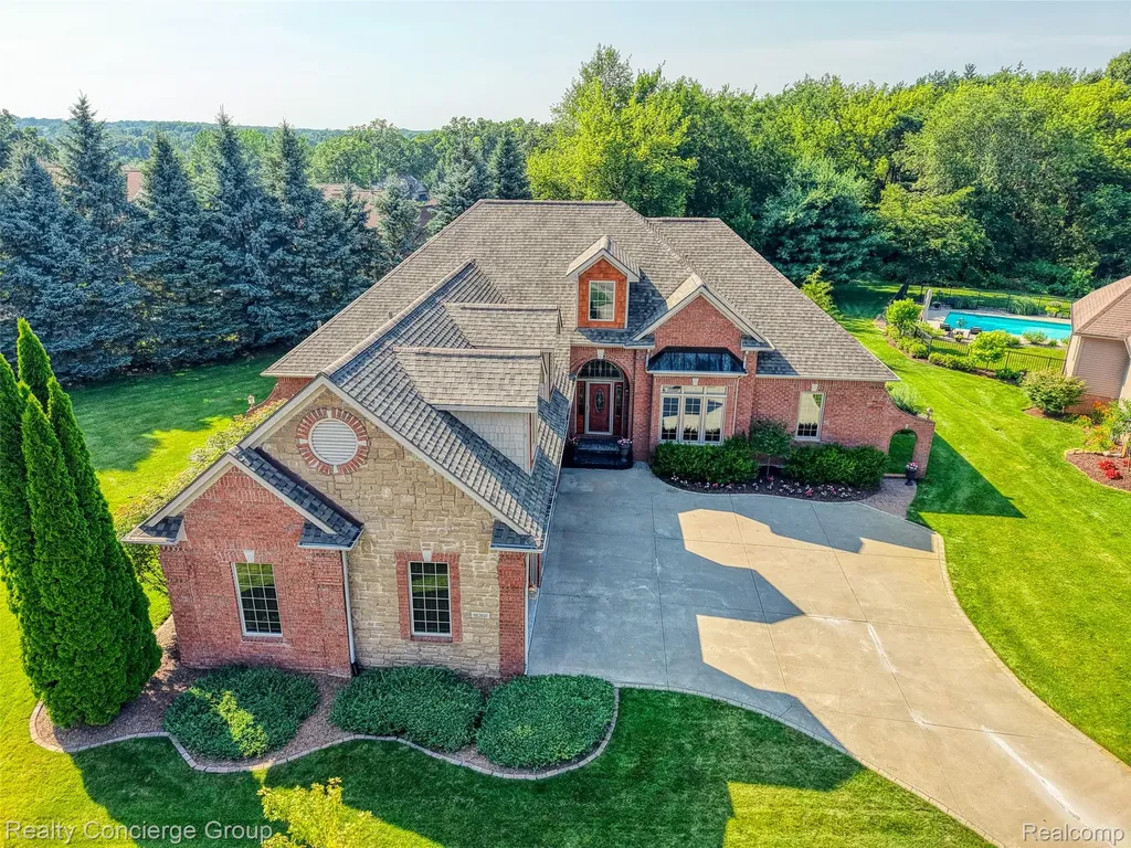 16366 Carrie Lane Fenton City MI 48430