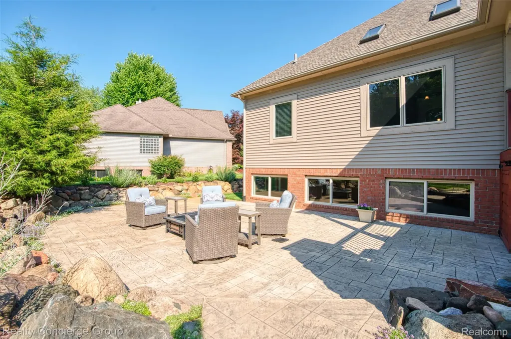 16366 Carrie Lane Fenton City MI 48430