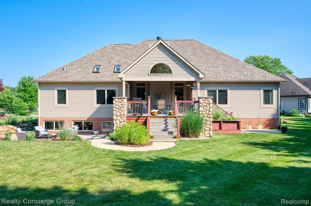 16366 Carrie Lane Fenton City MI 48430