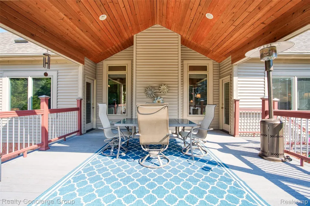 16366 Carrie Lane Fenton City MI 48430