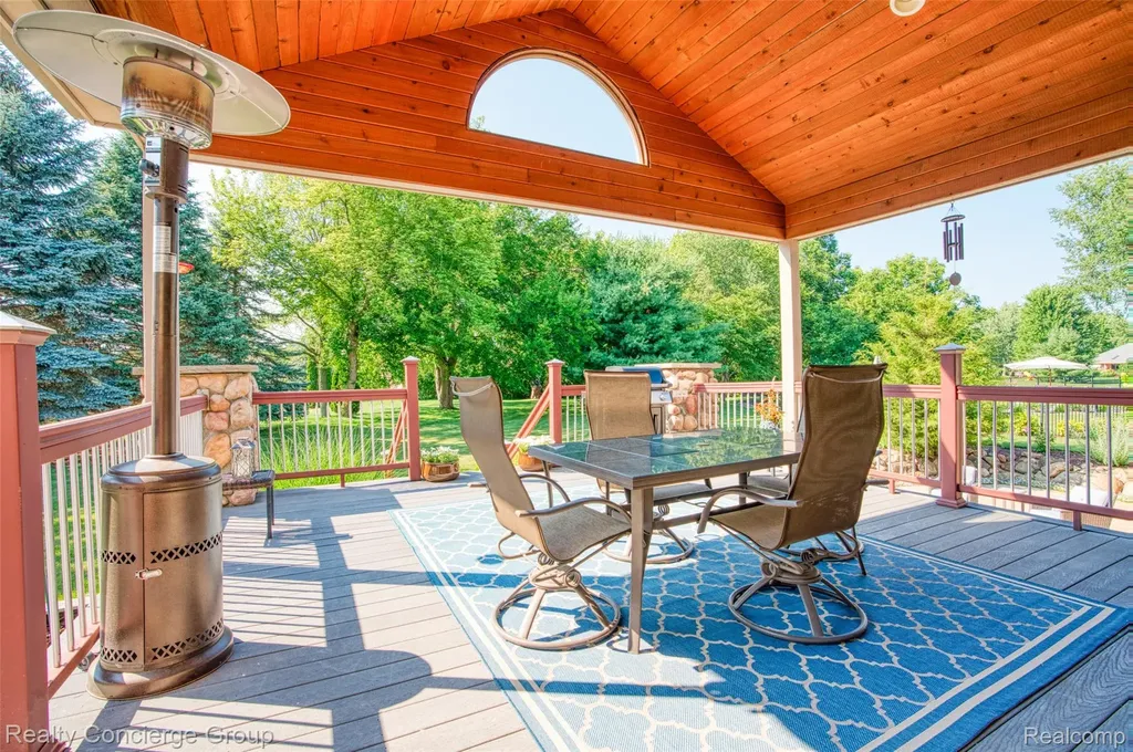 16366 Carrie Lane Fenton City MI 48430
