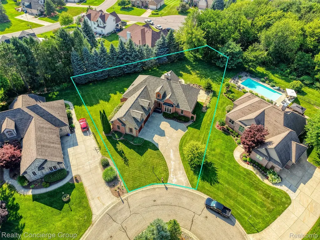 16366 Carrie Lane Fenton City MI 48430
