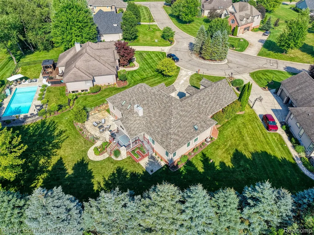 16366 Carrie Lane Fenton City MI 48430