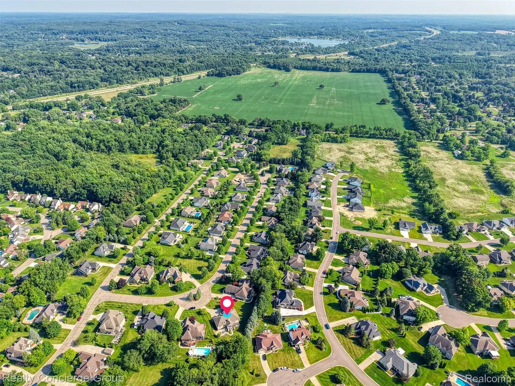 16366 Carrie Lane Fenton City MI 48430