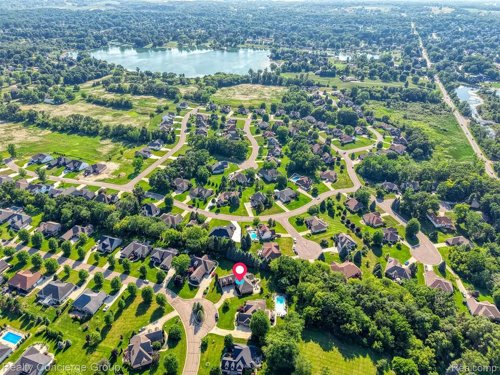 16366 Carrie Lane Fenton City MI 48430
