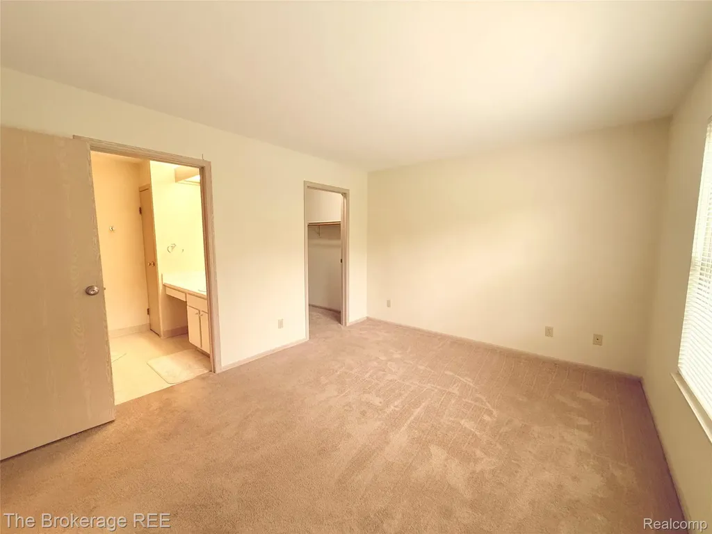 610 Perry Creek Drive Grand Blanc City MI 48439