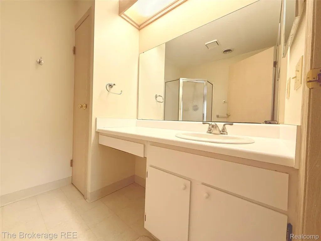610 Perry Creek Drive Grand Blanc City MI 48439