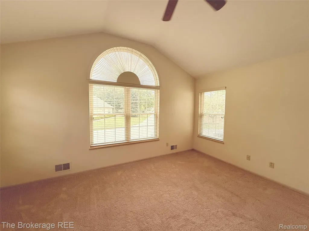 610 Perry Creek Drive Grand Blanc City MI 48439