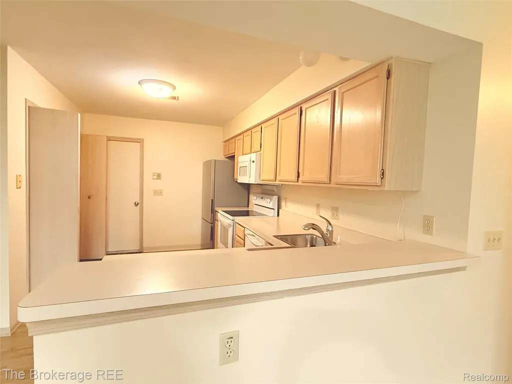 610 Perry Creek Drive Grand Blanc City MI 48439