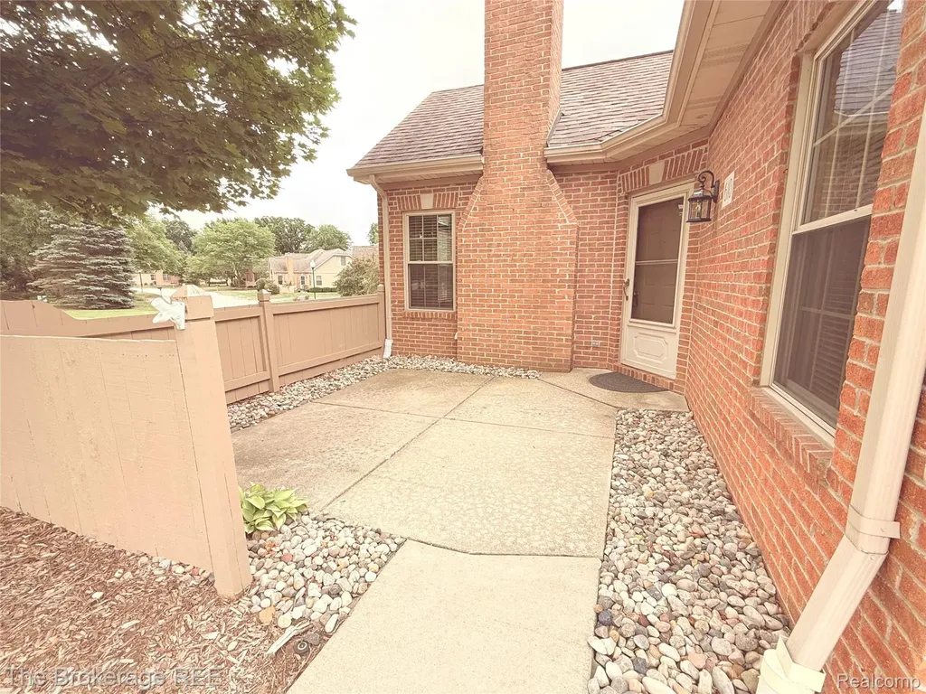 610 Perry Creek Drive Grand Blanc City MI 48439
