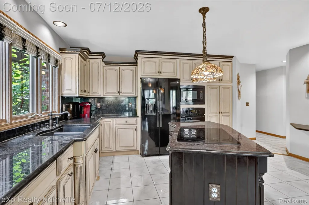24686 Venice Drive Novi City MI 48374