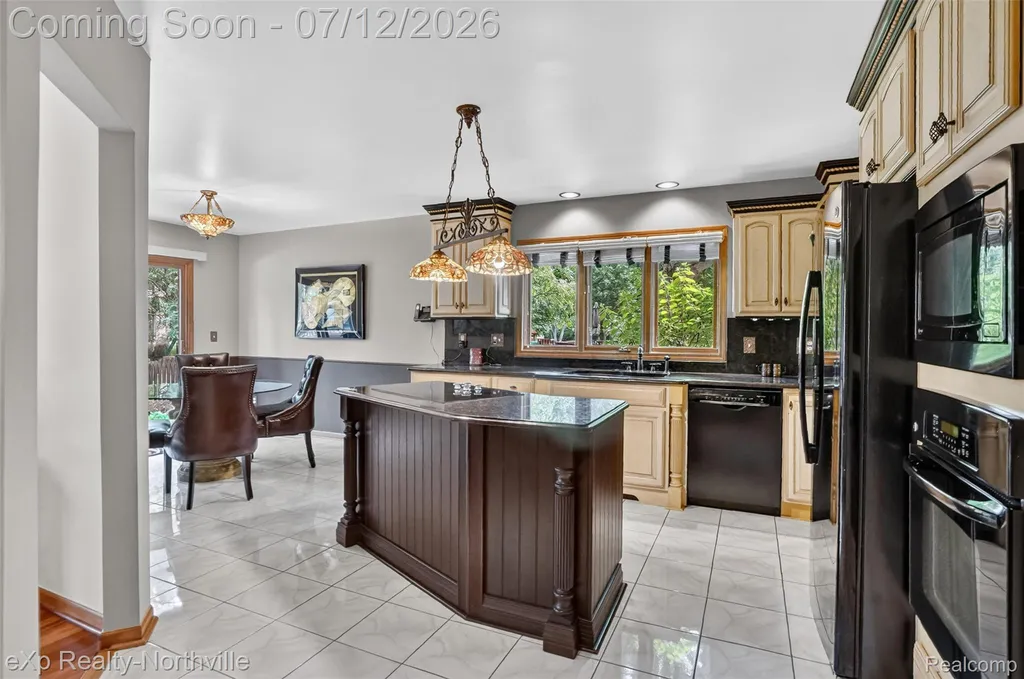 24686 Venice Drive Novi City MI 48374