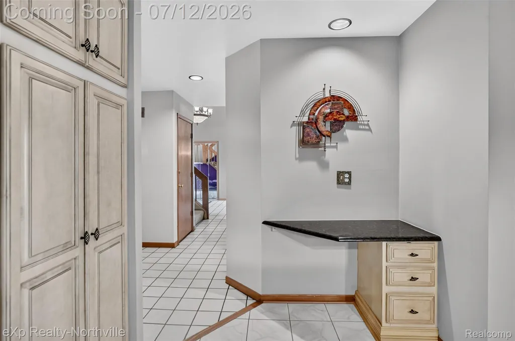 24686 Venice Drive Novi City MI 48374