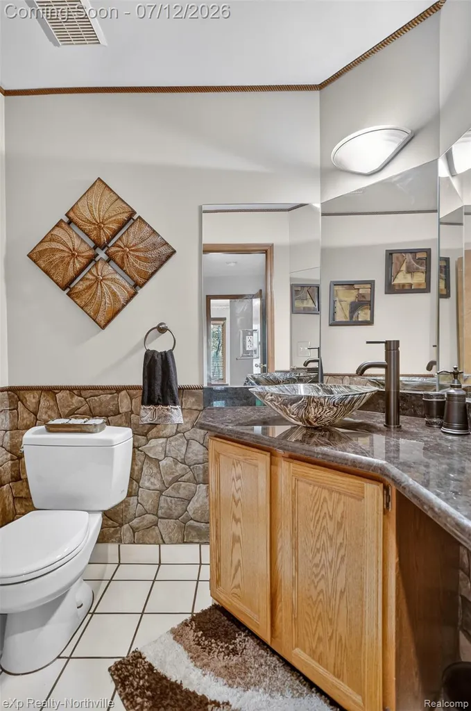 24686 Venice Drive Novi City MI 48374