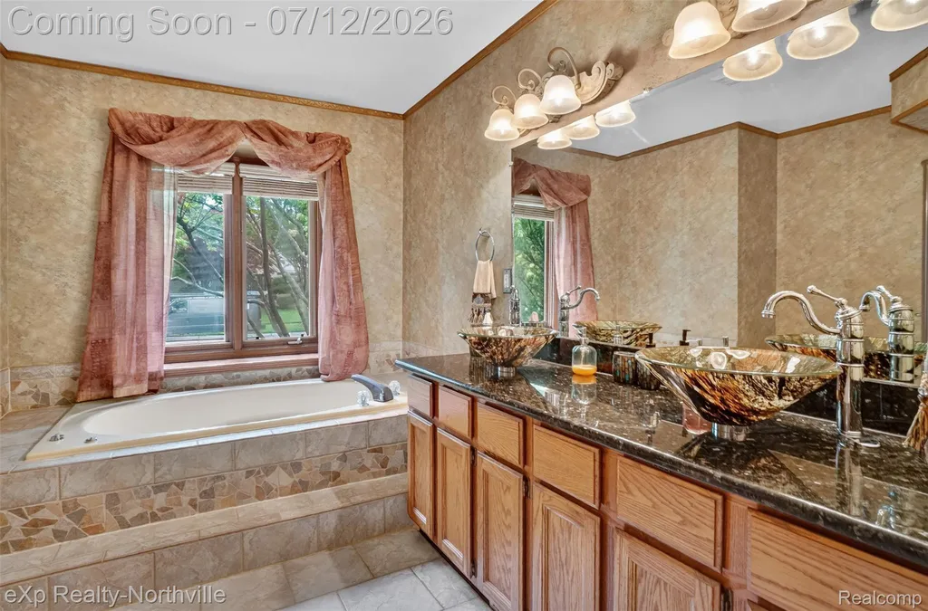 24686 Venice Drive Novi City MI 48374