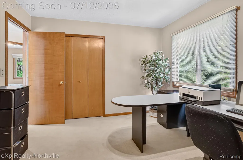 24686 Venice Drive Novi City MI 48374