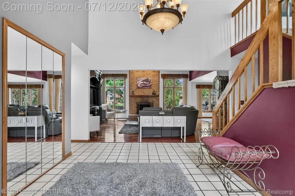 24686 Venice Drive Novi City MI 48374