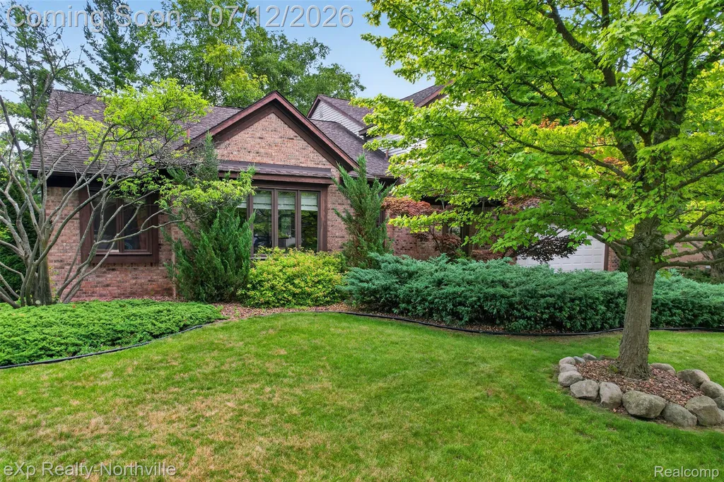 24686 Venice Drive Novi City MI 48374