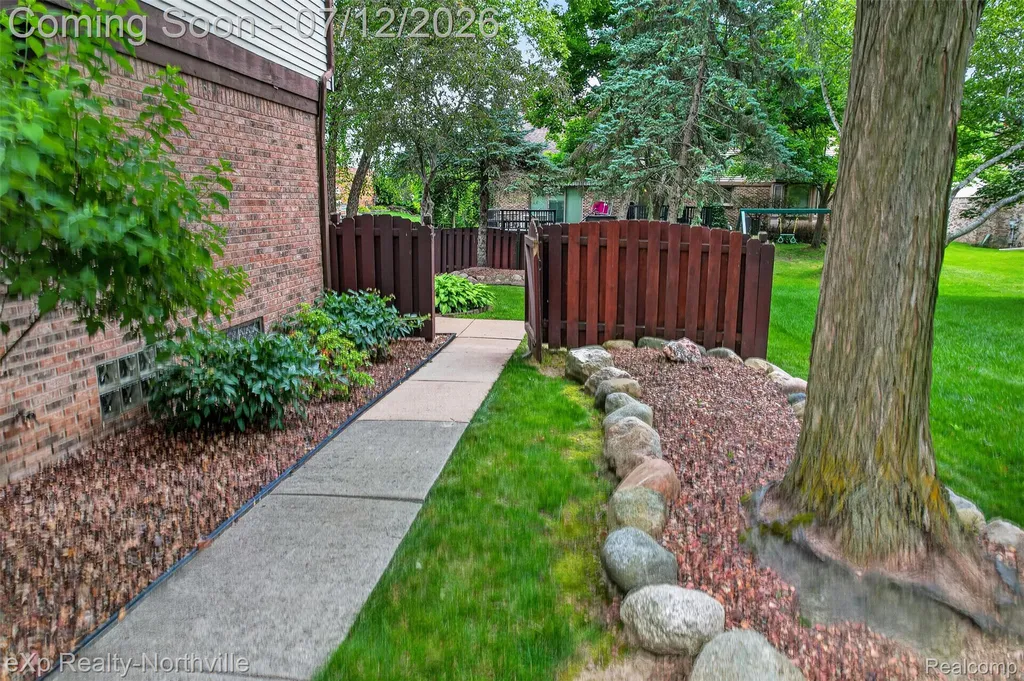 24686 Venice Drive Novi City MI 48374
