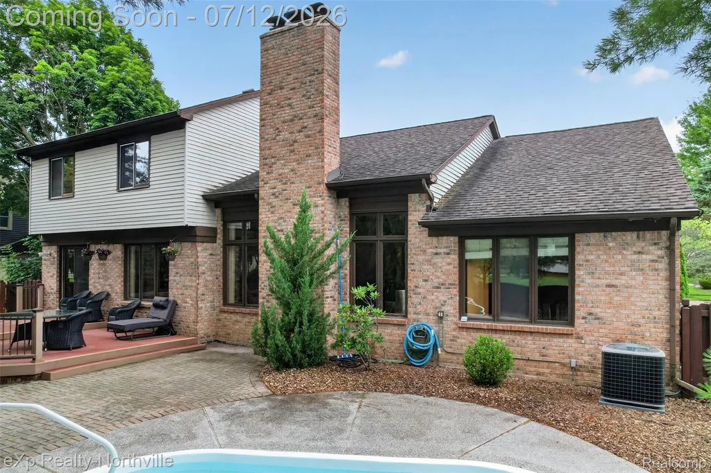 24686 Venice Drive Novi City MI 48374
