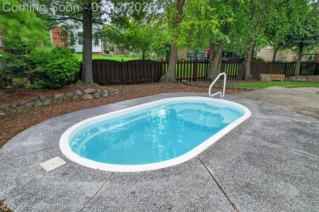 24686 Venice Drive Novi City MI 48374