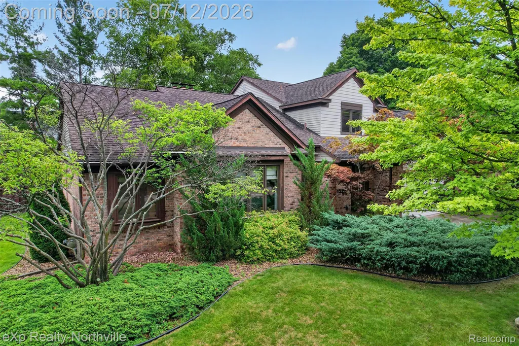 24686 Venice Drive Novi City MI 48374