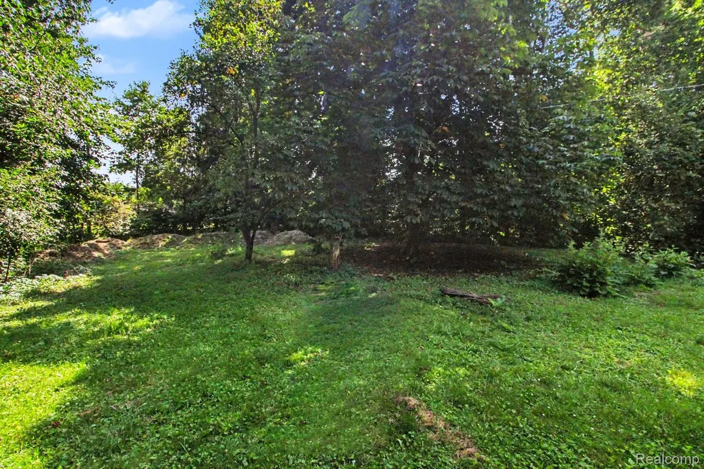 1131 Lake Lane Drive White Lake Charter Township MI 48386