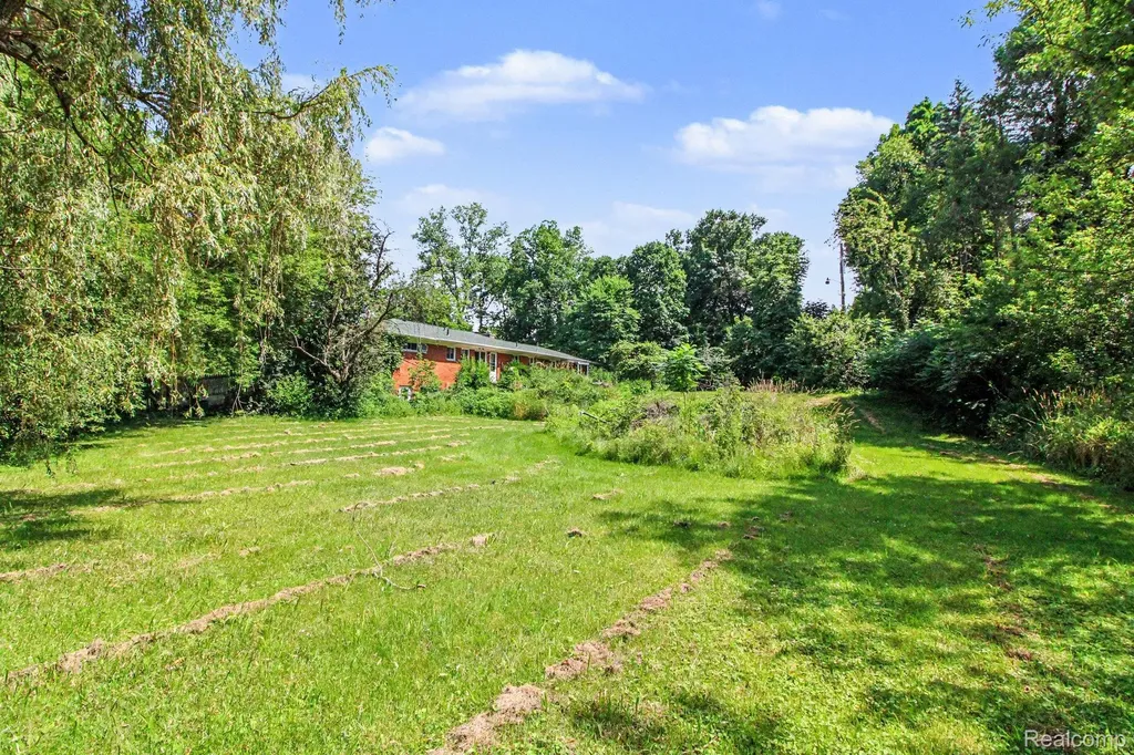 1131 Lake Lane Drive White Lake Charter Township MI 48386