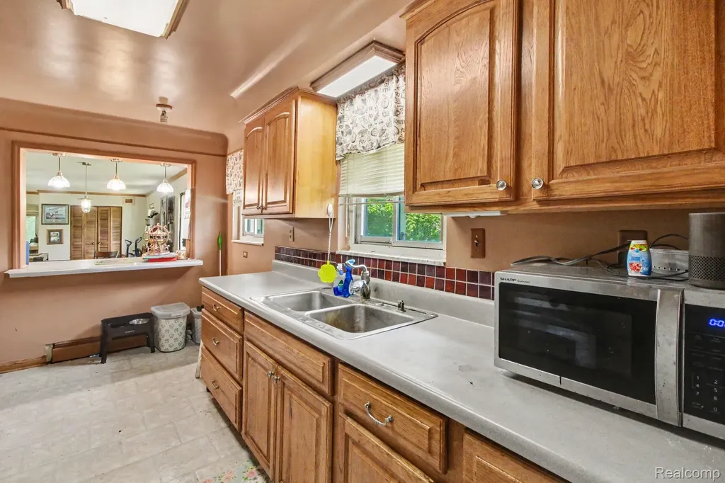1131 Lake Lane Drive White Lake Charter Township MI 48386