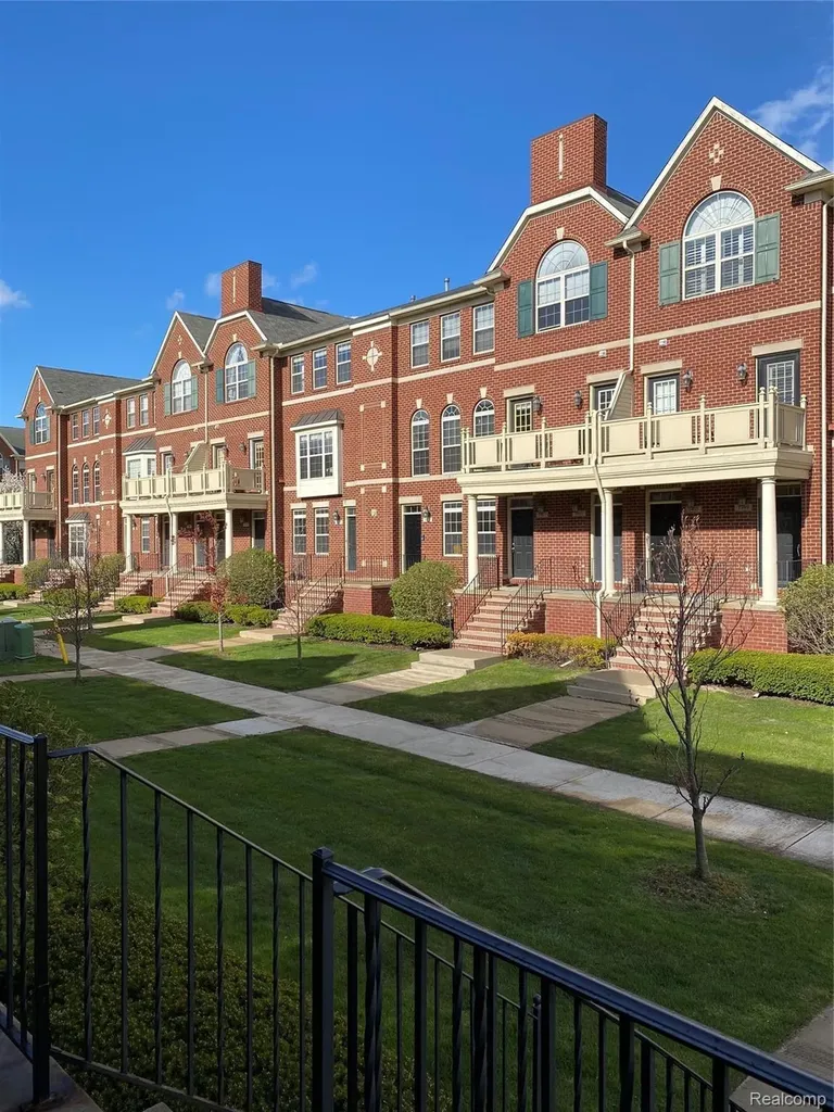 1394 Ashford Court Troy City MI 48084