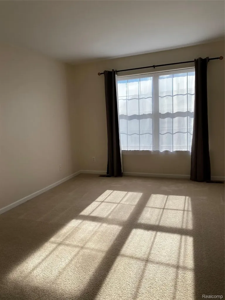 1394 Ashford Court Troy City MI 48084